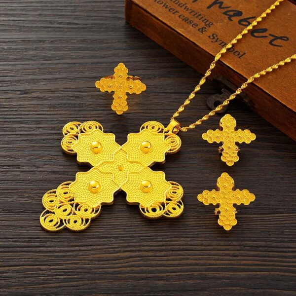 Elegant Cross Pendant Jewelry Set