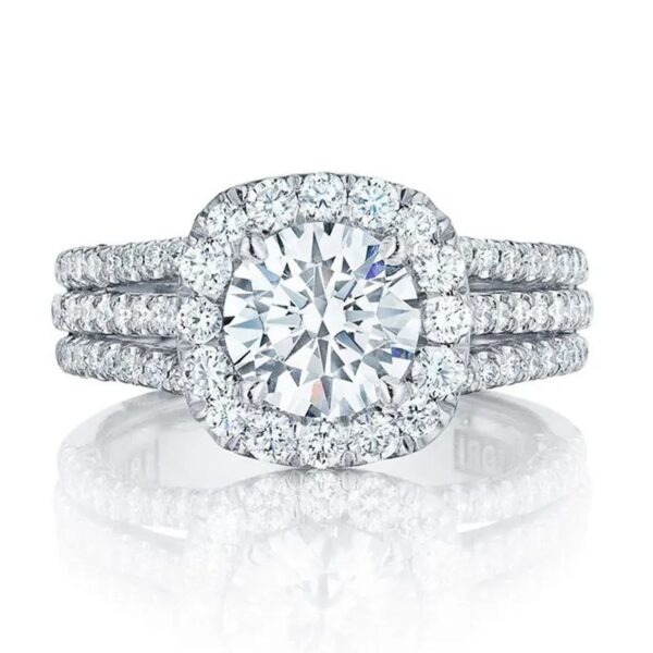 Luxury Engagement Ring