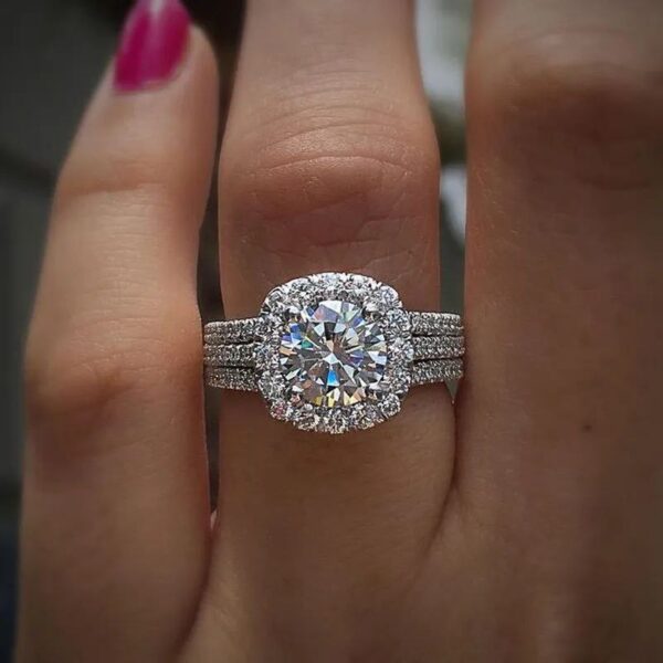 Luxury Engagement Ring - Image 4